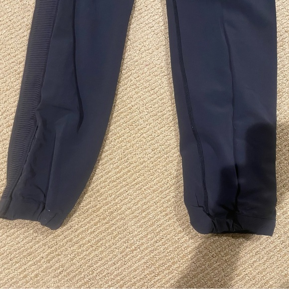 Ivivva pants. Black. Open on the bottom. Very cute and stylish, loose fit - Picture 8 of 13
